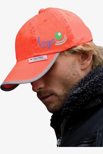 Casquette avec bordures réfléchissantes
