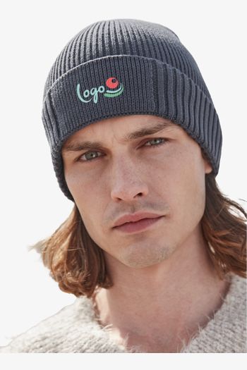 Image produit Bonnet en coton biologique avec écusson